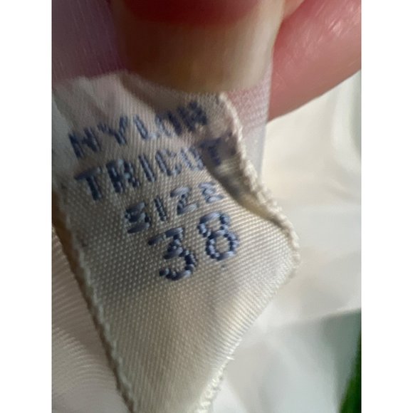 1950s Vanity Fair Peignoir Negligee Size 38 Cream Lace Chiffon Tricot - Picture 8 of 8